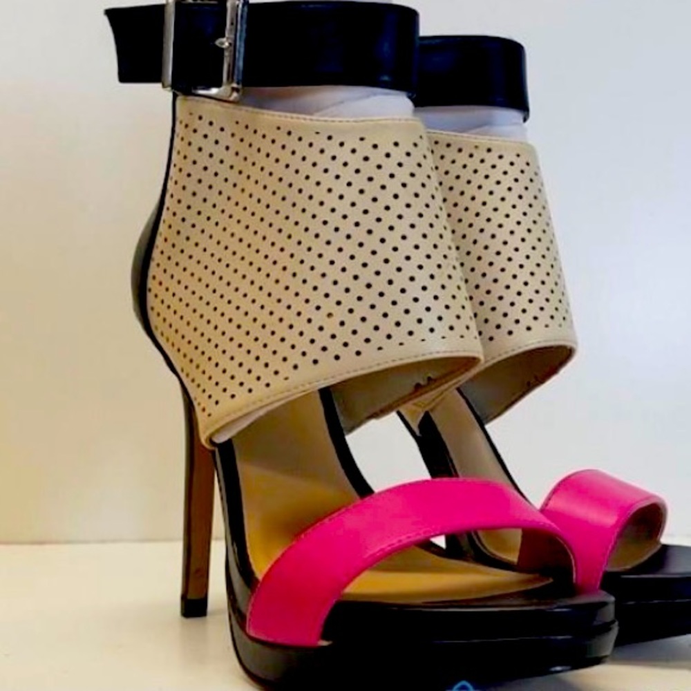 Jessica Simpson Women’s Nude, Black and Pink Ankle Boot Heels Sz 6 IOB